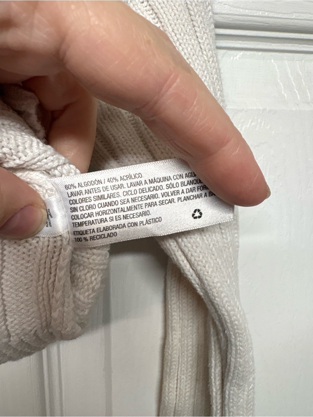 art class White Ribbed Cropped Button-Up Cardigan - Picture 3 of 4